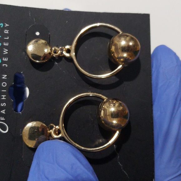 Elegant Gold tone Hoop Bead Interconnected Earrings - Women's Fashion Jewelry - Picture 7 of 9